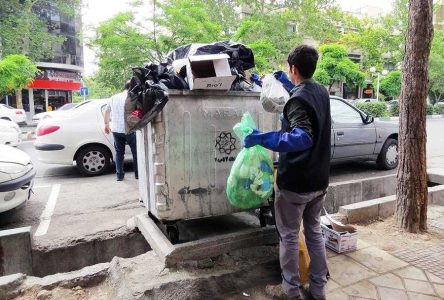 برخورد جدی با زباله گردها در پایتخت/ ورود روزانه 6000 تن زباله به آرادکوه پس از تفکیک