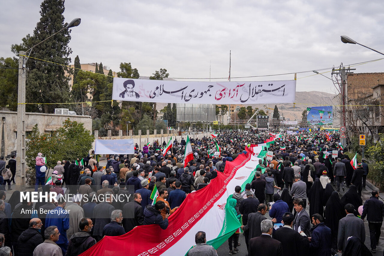 دعوت شورای هماهنگی تبلیغات اسلامی برای مراسم گلبانگ الله اکبر و راهپیمایی ۲۲ بهمن - خبرگزاری مولیکس | اخبار ایران و جهان