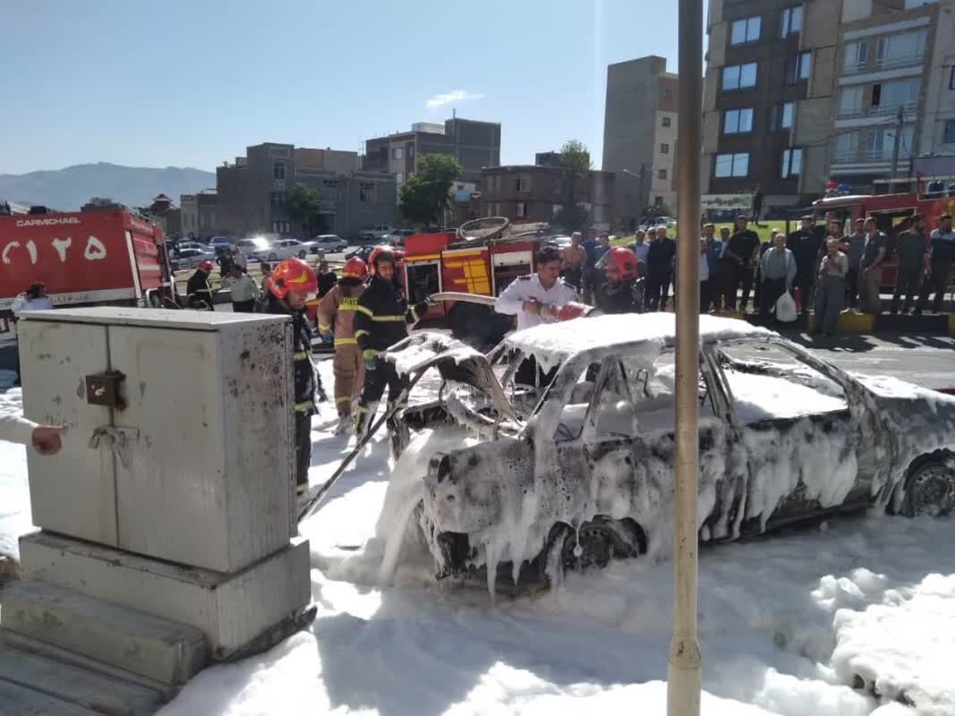 دپو بنزین خودرو پراید در سنندج طعمه حریق شد