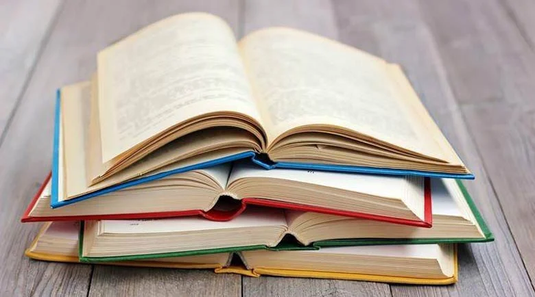 اصول طلایی ترکیب‌بندی در منابع آموزشی معتبر